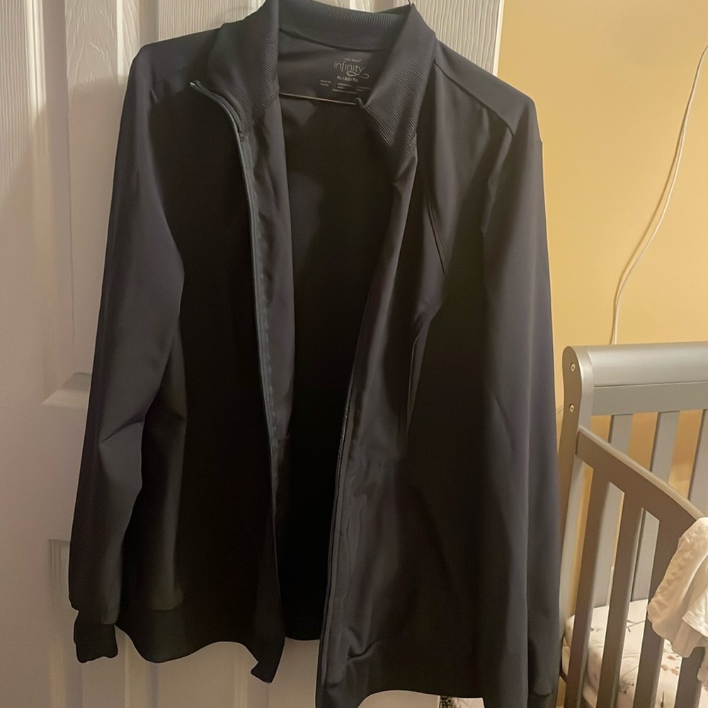 Cherokee Infinity XL gunmetal gray scrub jacket